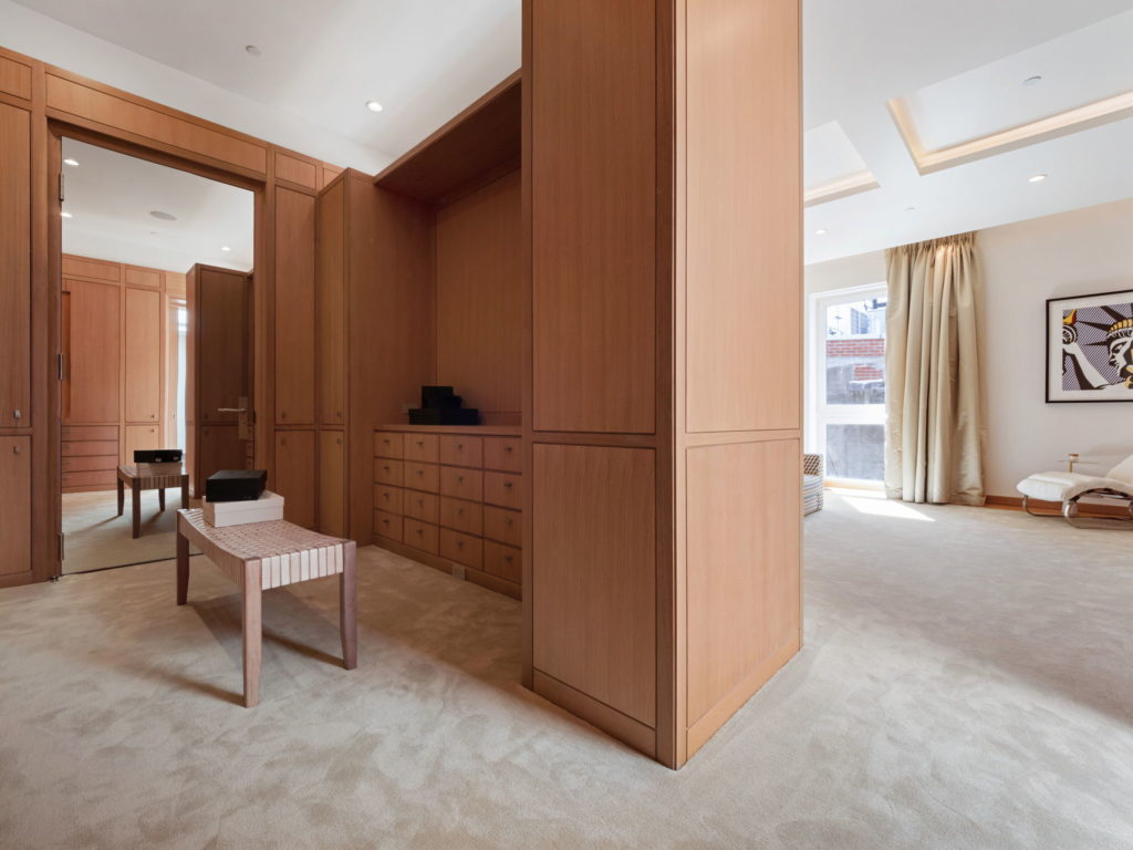 11-383-West-Broadway-Penthouse-Master-Closet