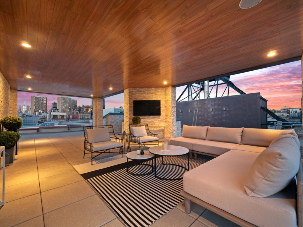 21-383-West-Broadway-Penthouse-Terrace-1