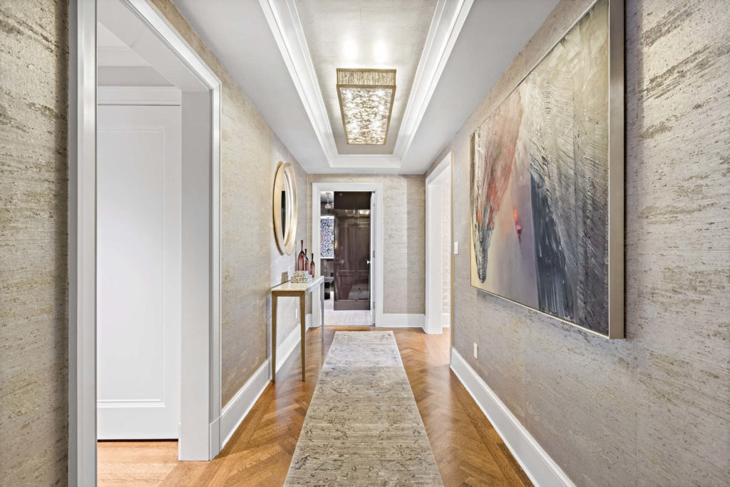 530 Park Avenue, 17F - Foyer