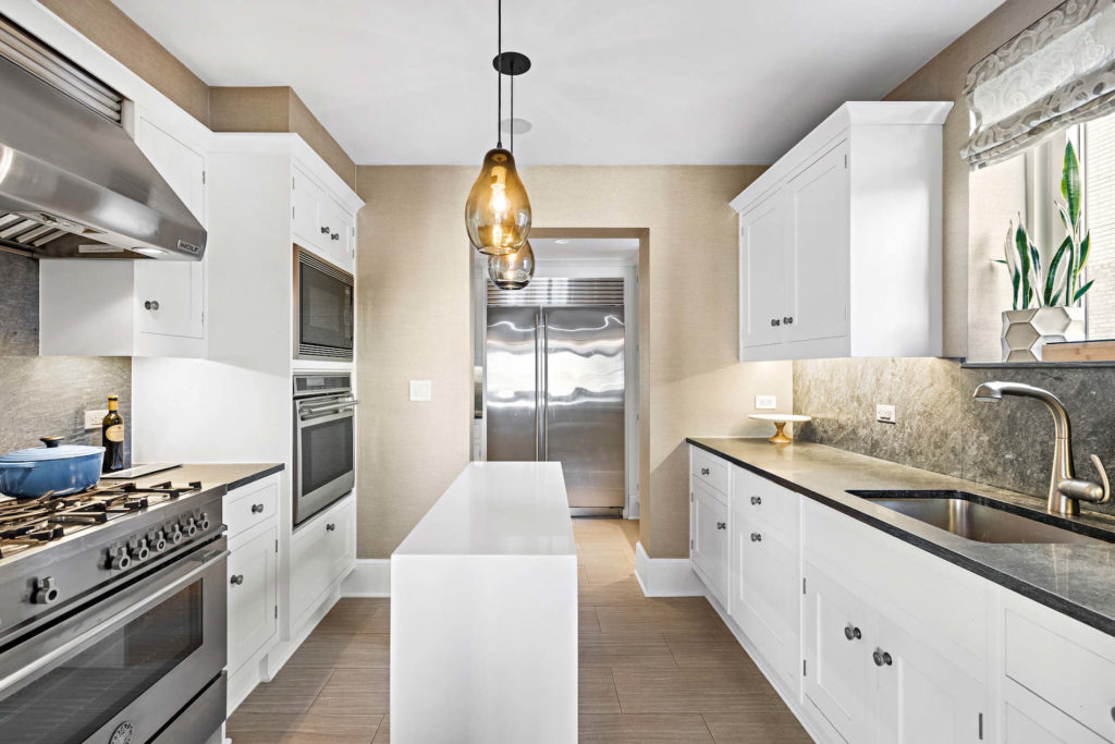 530 Park Avenue, 17F - Kitchen 1