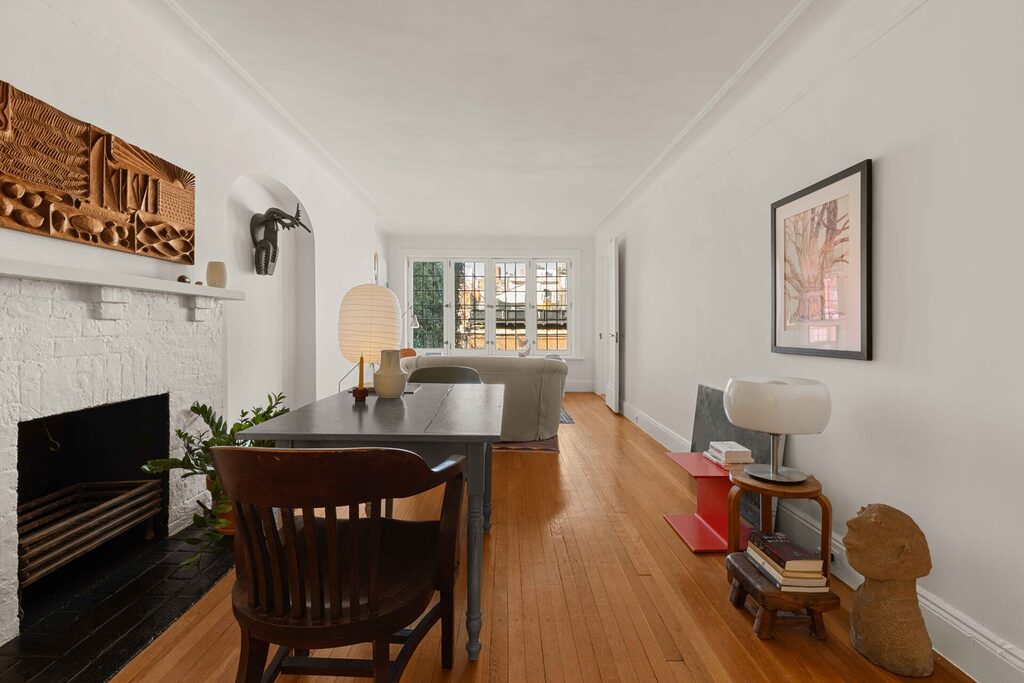 29 Perry, 5R - Dining Living