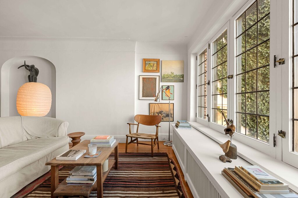 29 Perry, 5R - Living View 2