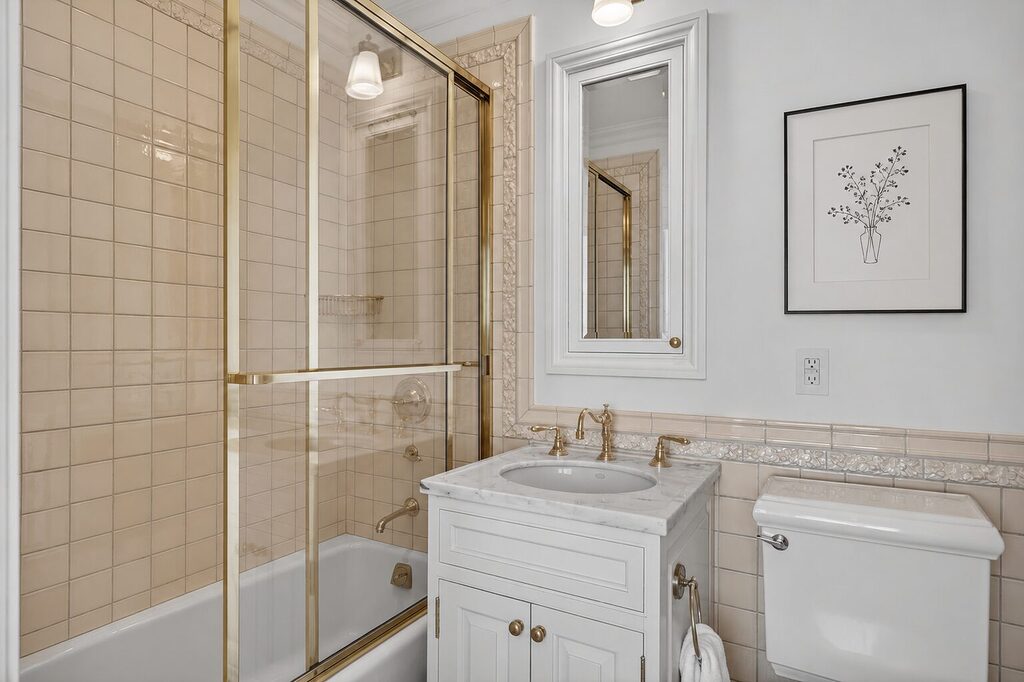 279 CPW, Bathroom 1