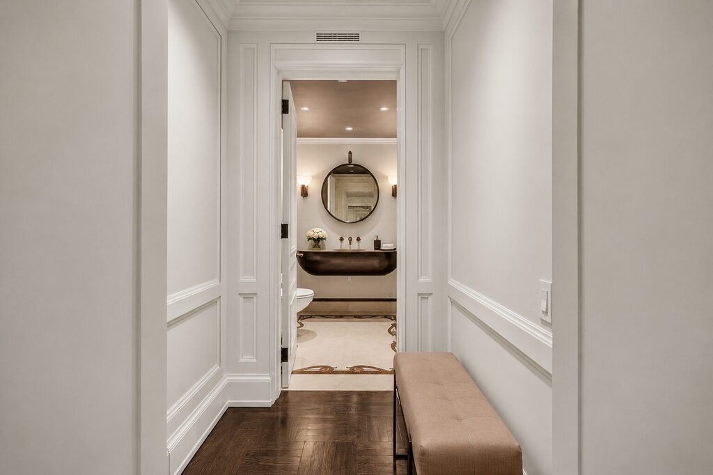 279 CPW, Hall