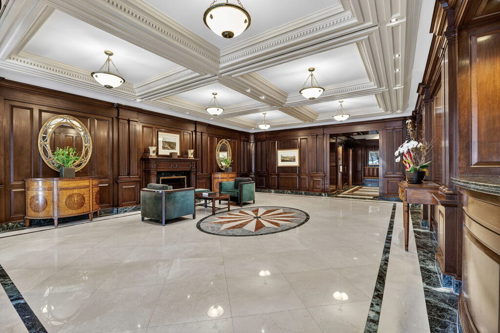 279 CPW, Lobby