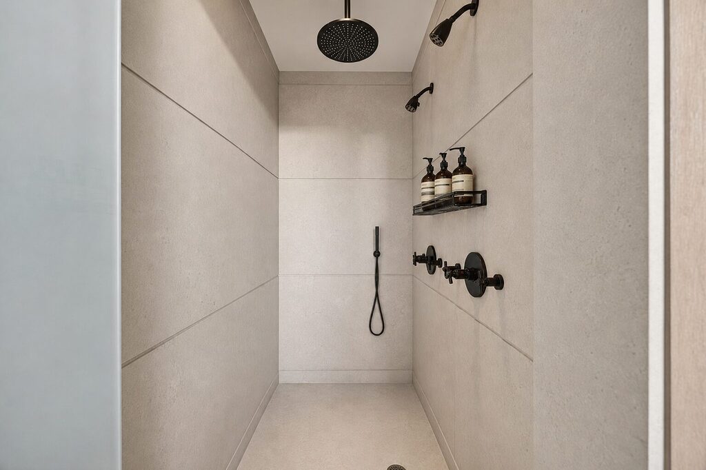 279 CPW, Primary Shower