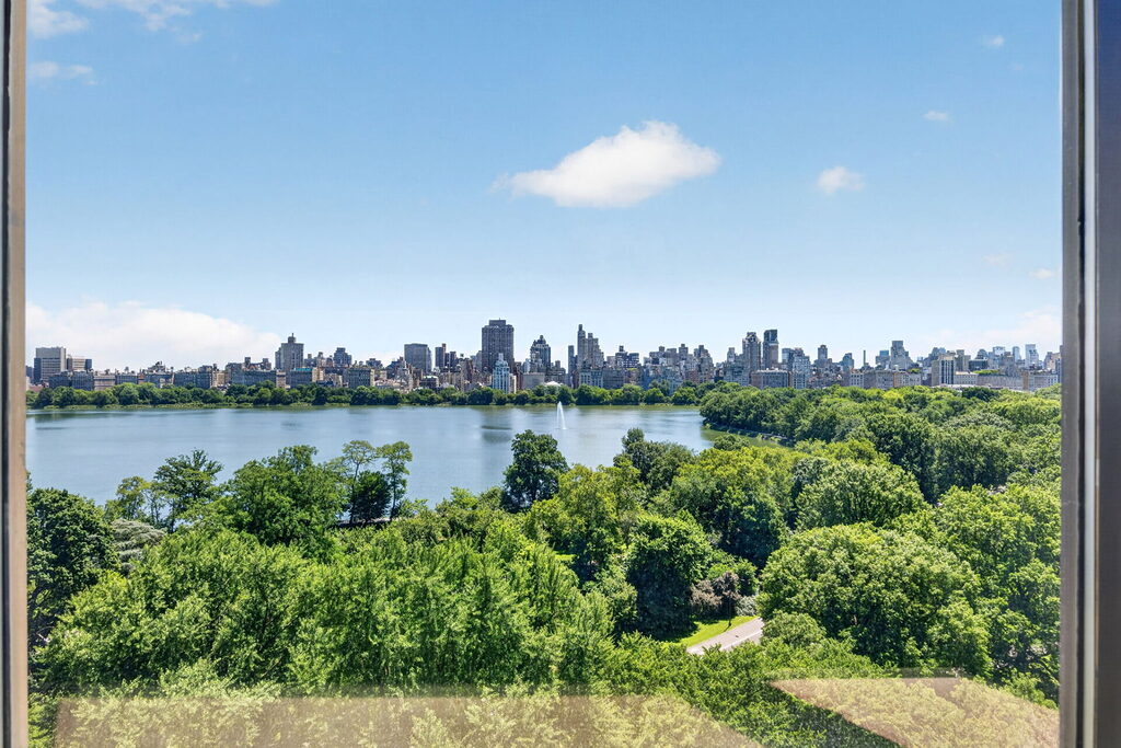 279 CPW, View