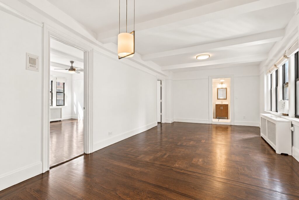 65W95,6A_LivingDining