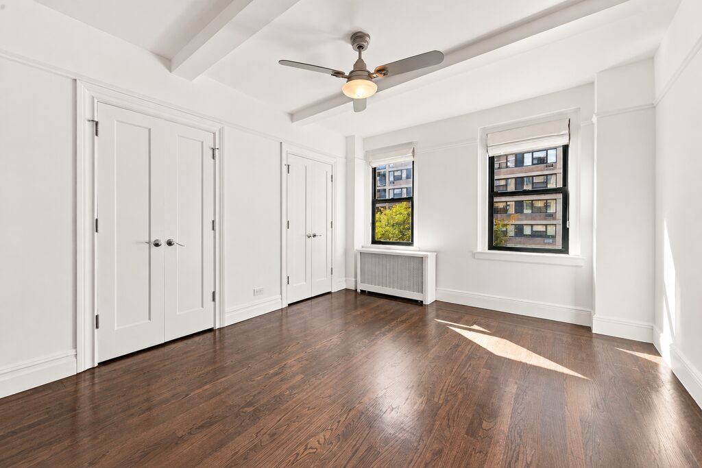 65W95,6A_PrimaryBedroom